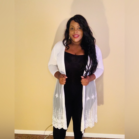 ALMOST FAMOUS WHITE LACE EMBELLISHED CARDIGAN - Picture 3 of 11